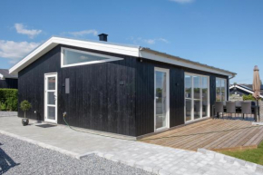 Nice Home In Rønde With 3 Bedrooms And Wifi Rønde